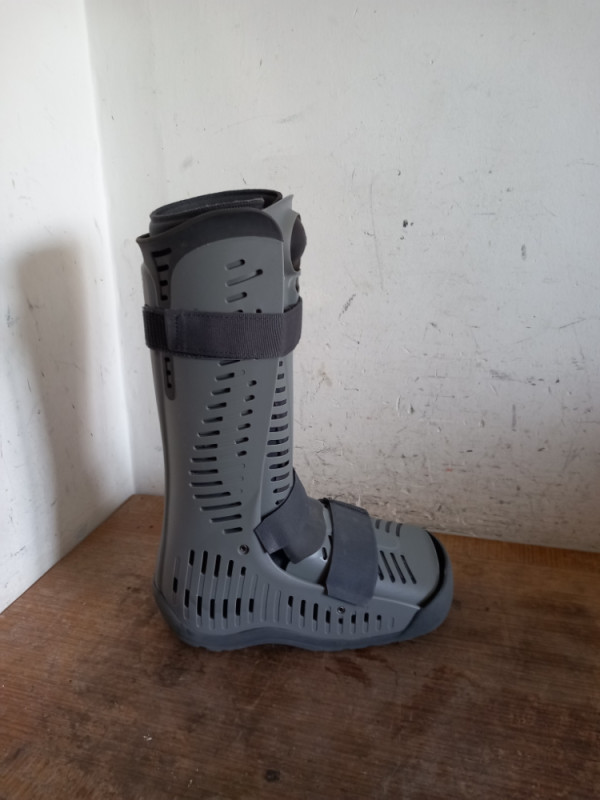 Extra ortopedska ortoza čizma REBOUND Air Walker,L 43-45,M 40-43