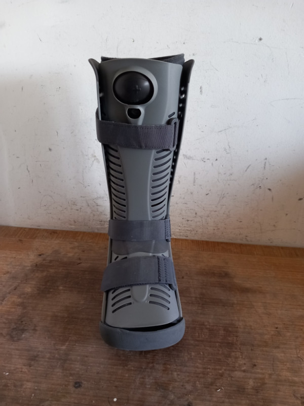 Extra ortopedska ortoza čizma REBOUND Air Walker,L 43-45,M 40-43