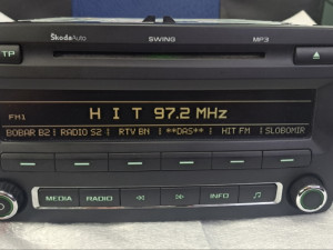 Skoda Octavia radio cd mp3  SWING