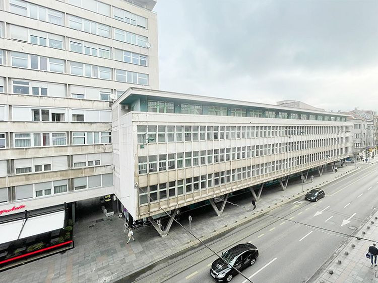 Višenamjenski poslovni prostor 180m2 Titova