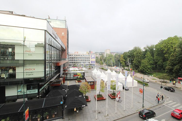 Višenamjenski poslovni prostor 180m2 Titova 4