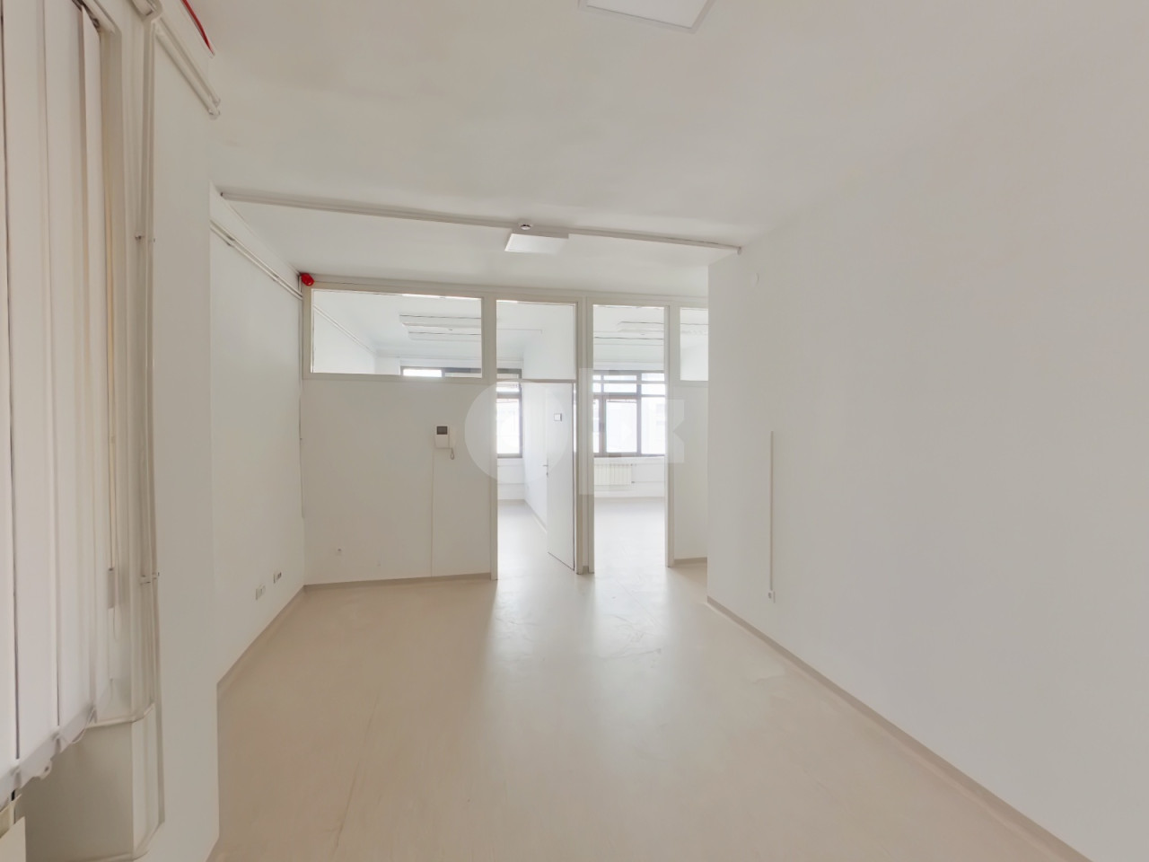 Višenamjenski poslovni prostor 180m2 Titova 6