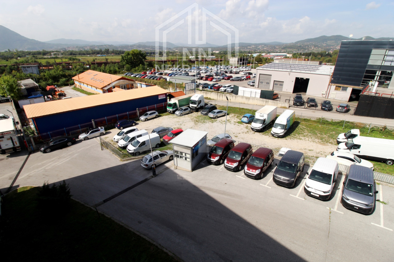NN Nekretnine: Poslovni prostor 650m2 - Rajlovac 7