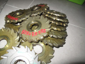 GLODALO ZA  METAL PLOCASTO