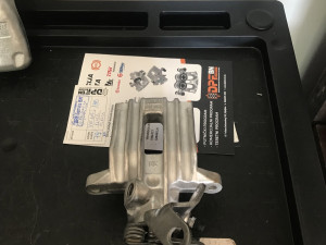 Kočiona kliješta golf 6 zadnji desni