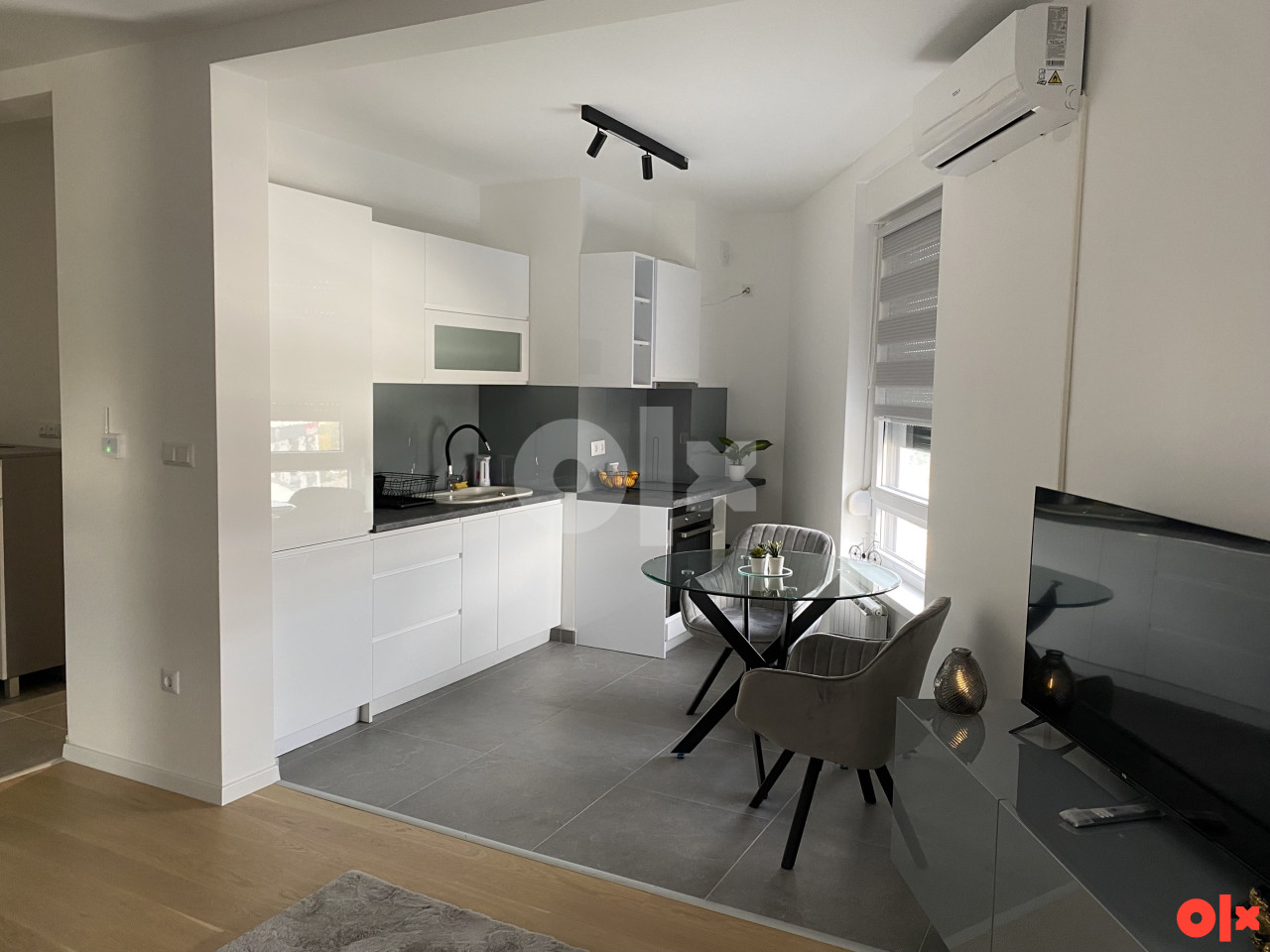 Stan na dan Elegance Tuzla 060/306-9026 14