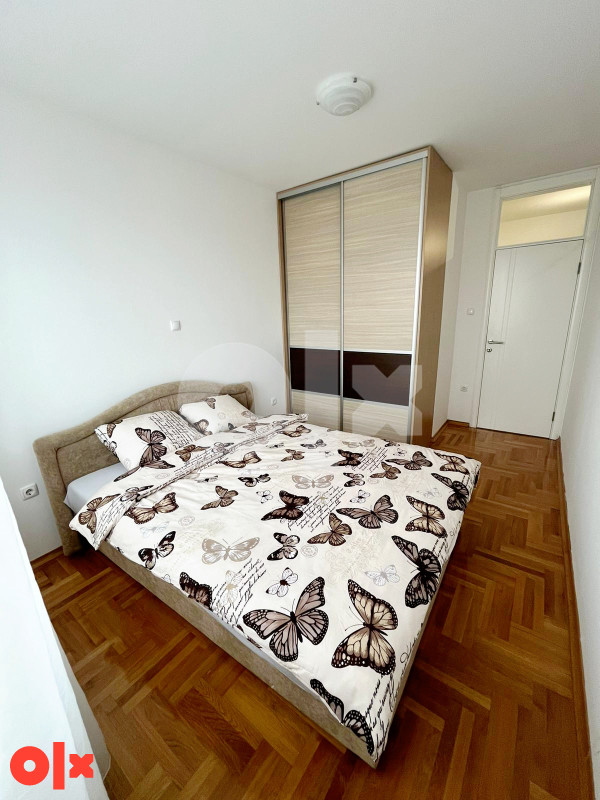 Stan na dan Banja Luka sa garazom apartman Banjaluka 2