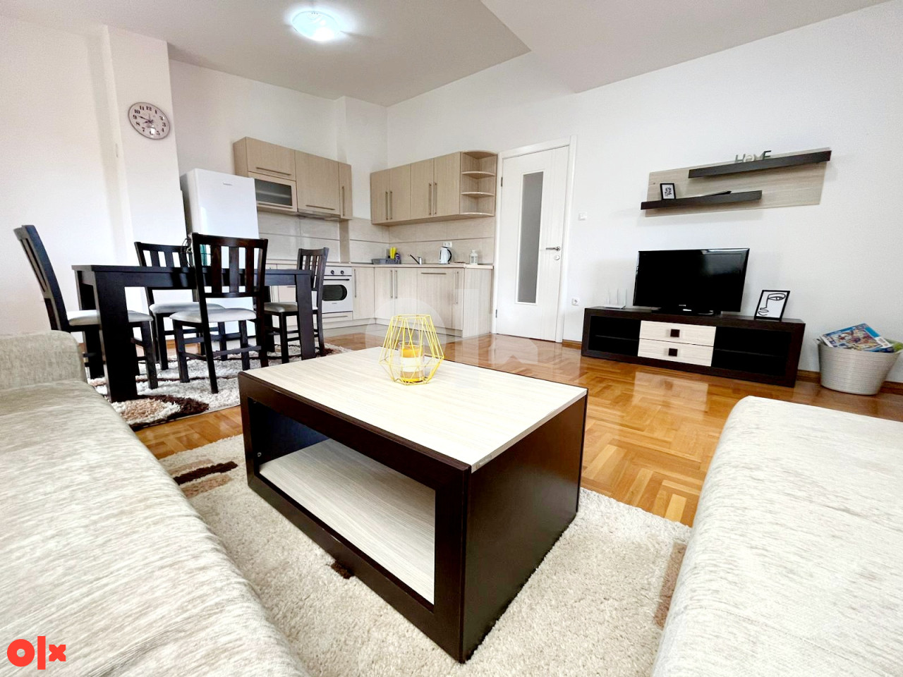 Stan na dan Banja Luka sa garazom apartman Banjaluka 9