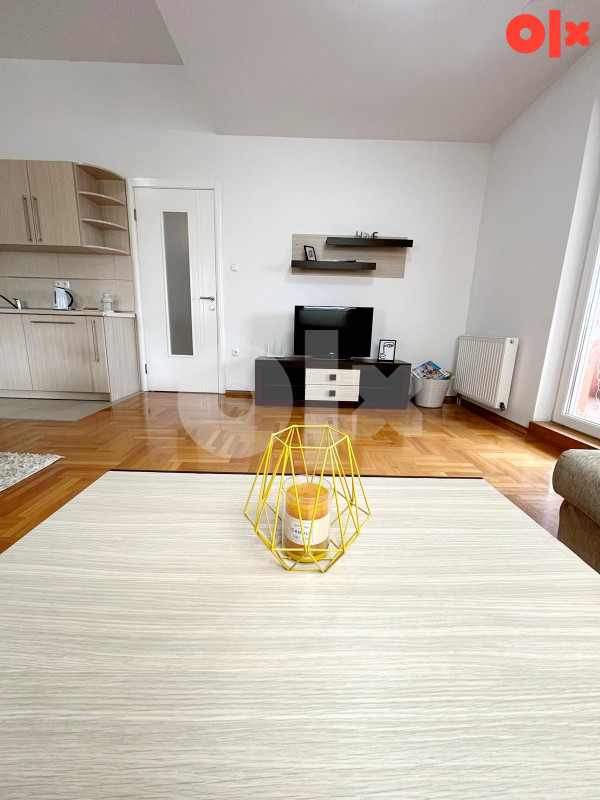 Stan na dan Banja Luka sa garazom apartman Banjaluka 14