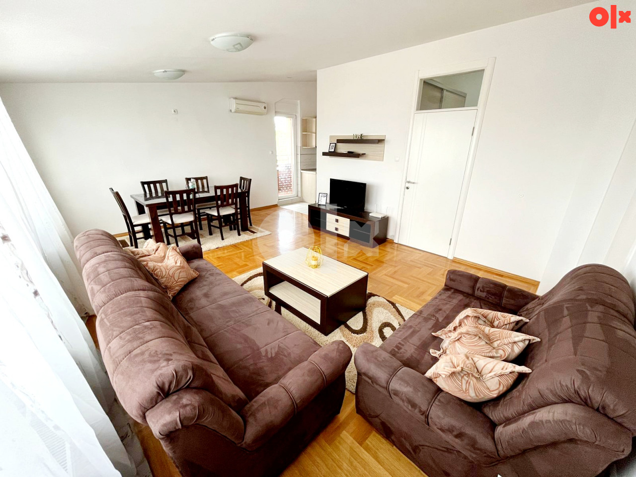 Stan na dan Banja Luka sa garazom apartman Banjaluka 15