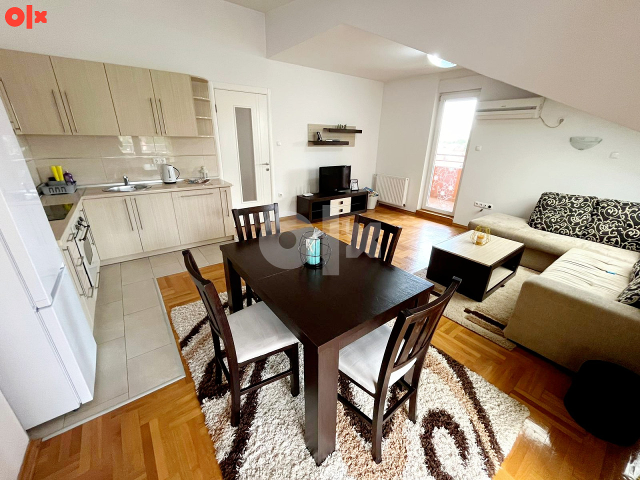 Stan na dan Banja Luka sa garazom apartman Banjaluka 21