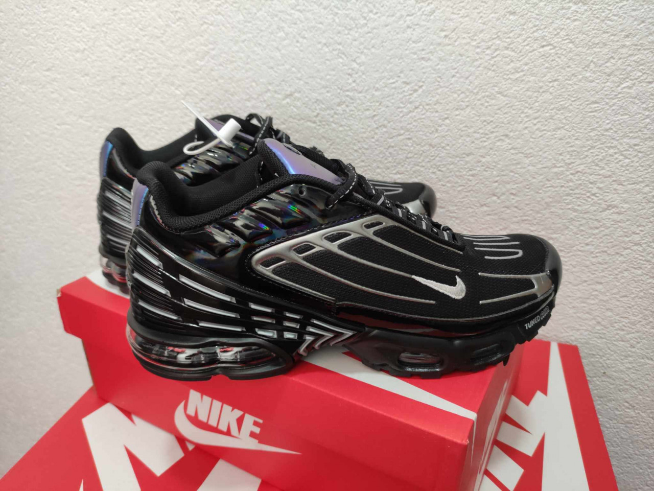 nike tn air max plus 3 black iridescent
