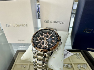 Rucni sat Casio EF539D-1A5VUDF