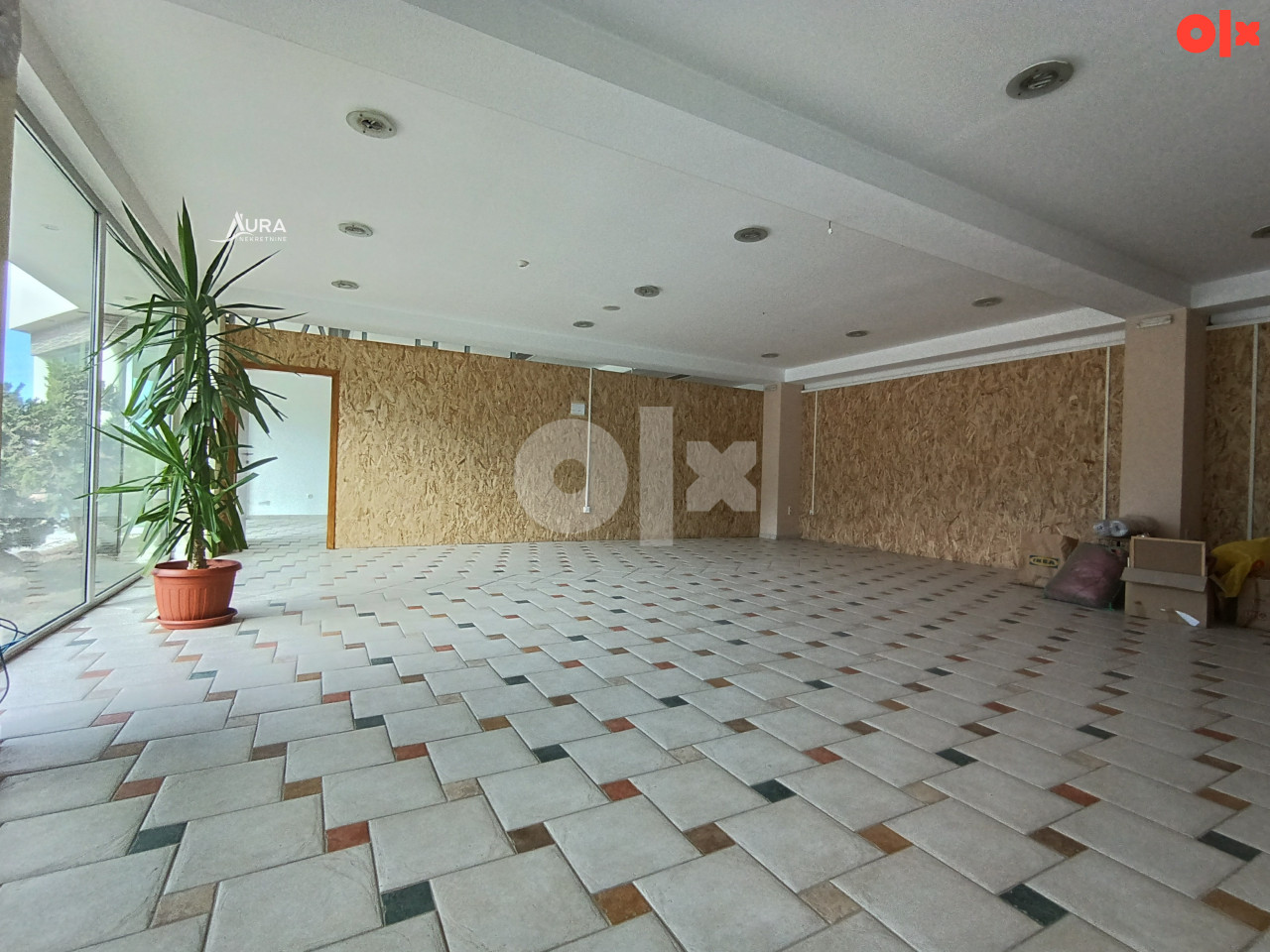 AURA/ Stambeno poslovni objekat 1150m2 / Kobiljača, Kiseljak 11