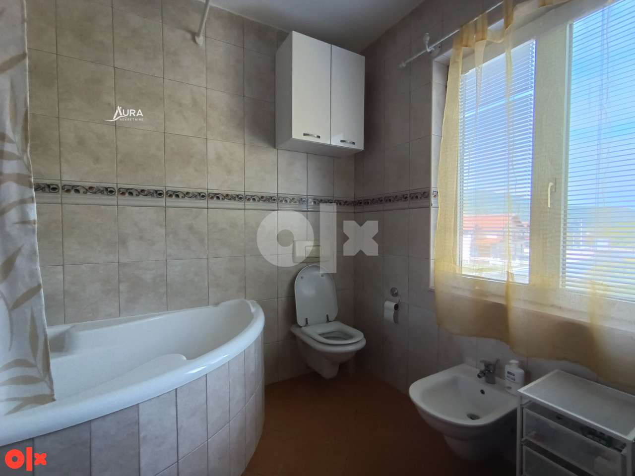 AURA/ Stambeno poslovni objekat 1150m2 / Kobiljača, Kiseljak 22