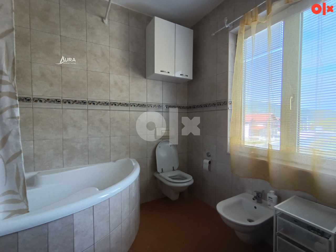 AURA/ Poslovni objekat 1150m2 / Kobiljača, Kiseljak 22