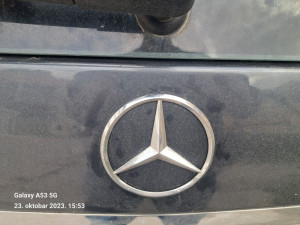 Znak mercedes zadnji ZA GEPEK METALNI