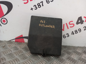 poklopac osiguraca mitsubishi outlander 2013-