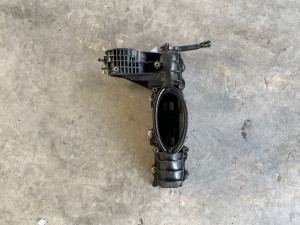 Usisna grana Mercedes E klasa W212 W 212 651