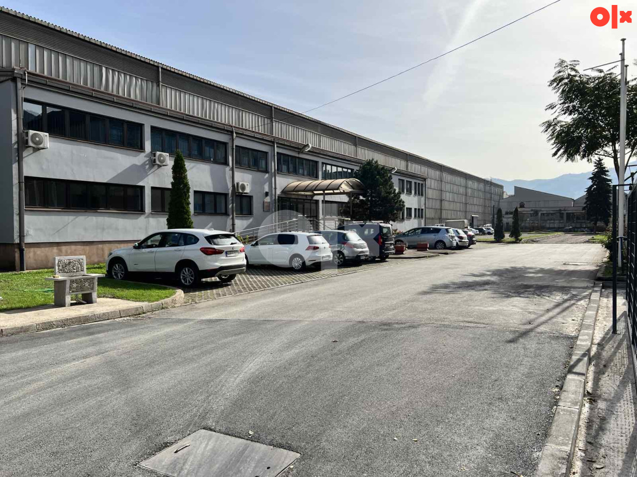NAJAM KANCELARIJA - POSLOVNA ZONA A1 ZENICA 22-88 m2 350 KM + PDV 9