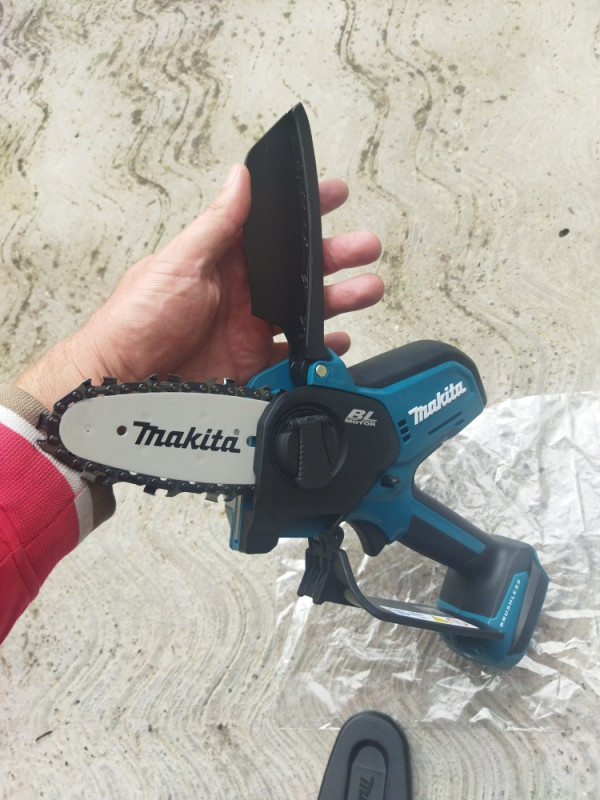 Makita aku pila za grane bl motor 18v. Novo nekoristeno
