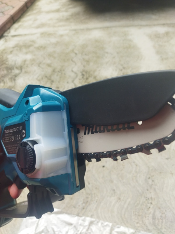 Makita aku pila za grane bl motor 18v. Novo nekoristeno