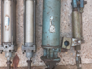 KLIPOVI ZRACNI;FLANSNE GRADISKA