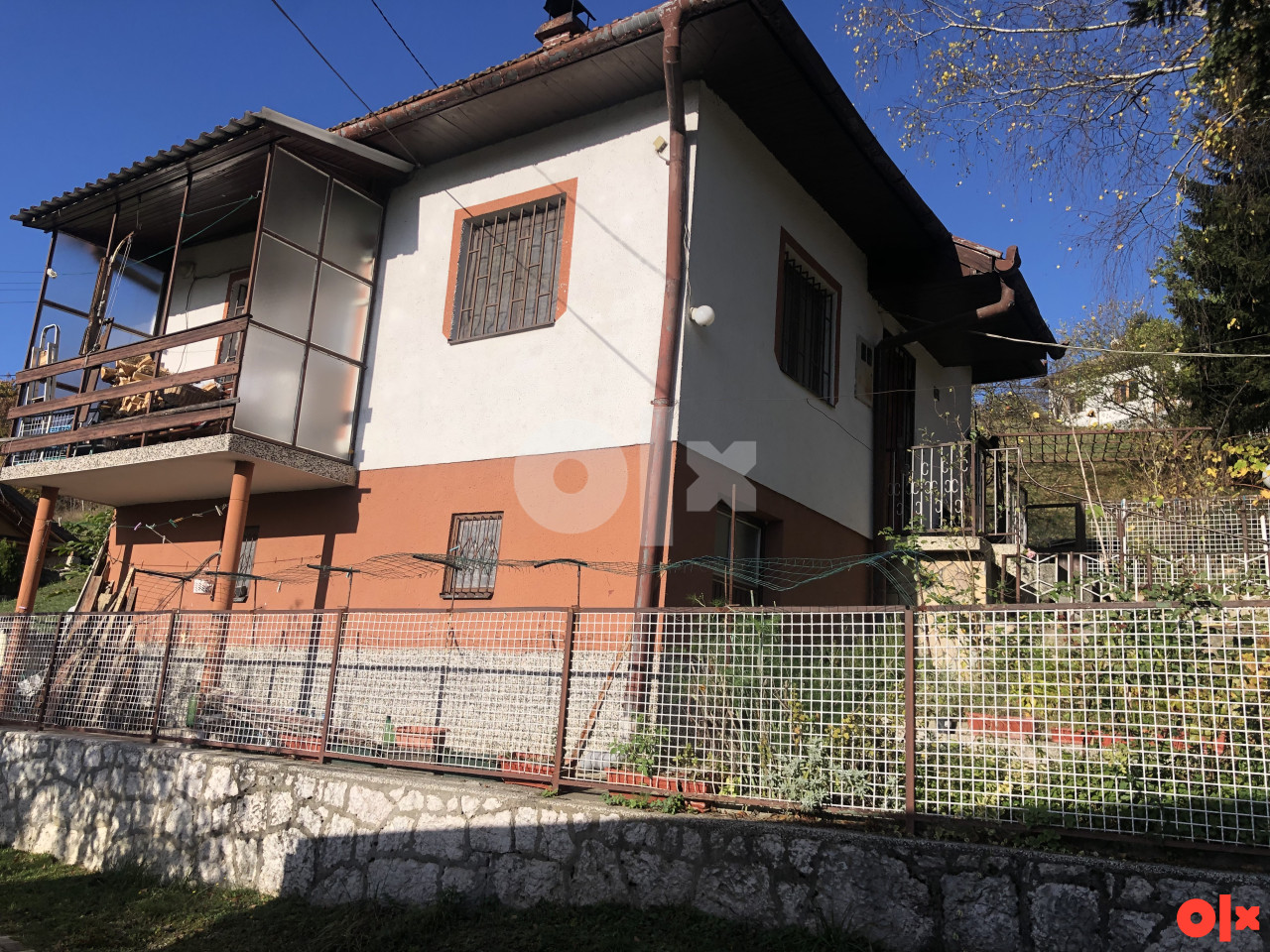 Kuca- vikendica sa bastom,ljetnom kuhinjom