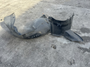 Blatobran pvc unutrasnji prednji lijevi Volkswagen Golf 5 (fotografija 1)