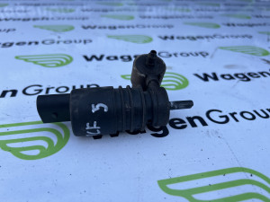 Pumpica brisaca Volkswagen Golf 5 (fotografija 2)