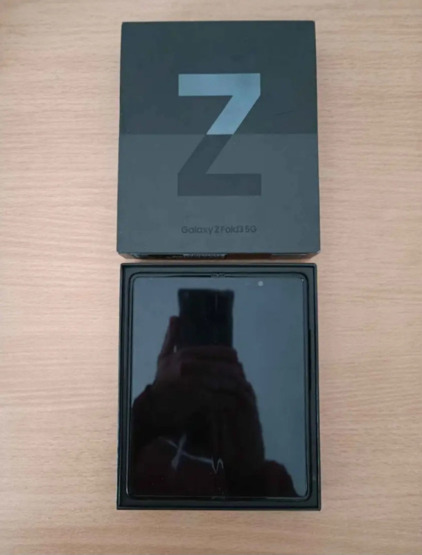 Samsung Galaxy Z Fold 3 5G | 12GB RAM 256GB | Phantom Black