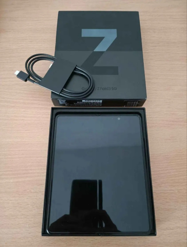 Samsung Galaxy Z Fold 3 5G | 12GB RAM 256GB | Phantom Black