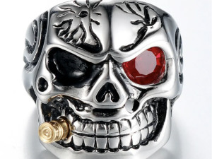 Muski prsten lobanja