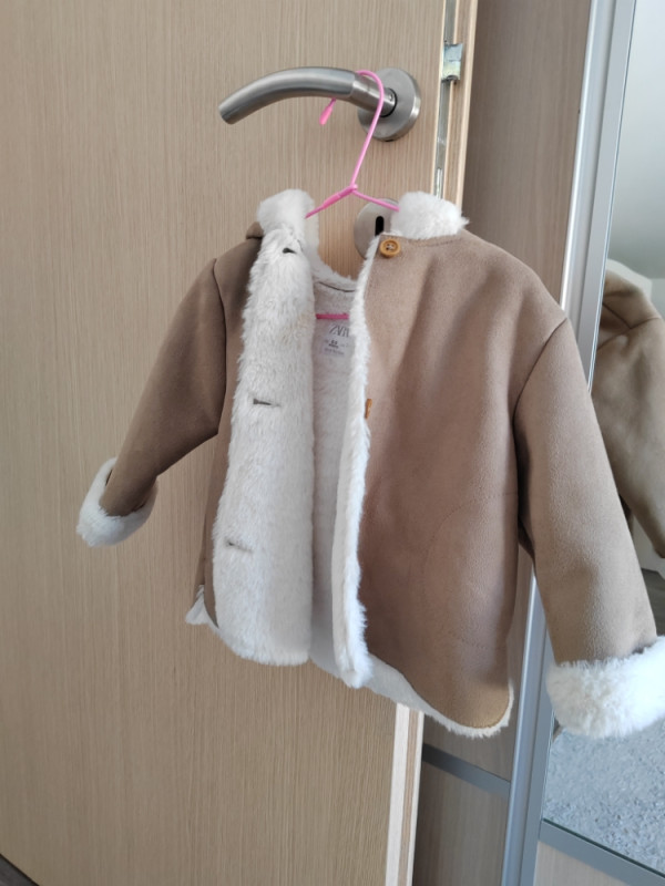 Zara kaput jakna broj 74 za bebe