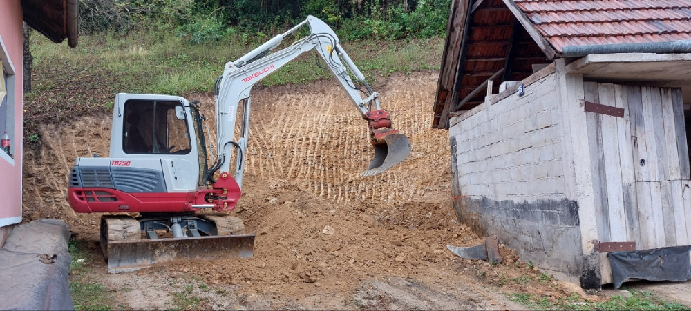 Mini bager Takeuchi tb 250