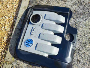 Poklopac plastika motora VW BLS