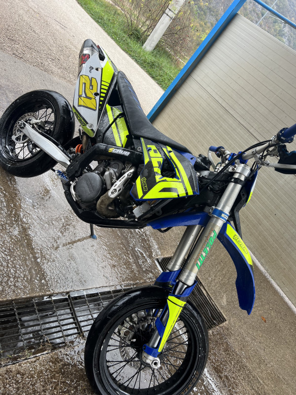 KTM/Husaberg FE450 Motocikli