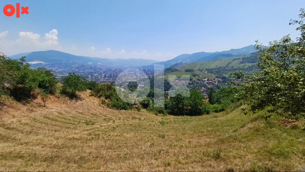 Jedinstvena prilika!Zemljište na atraktivnoj lokaciji - Zmajevac 13