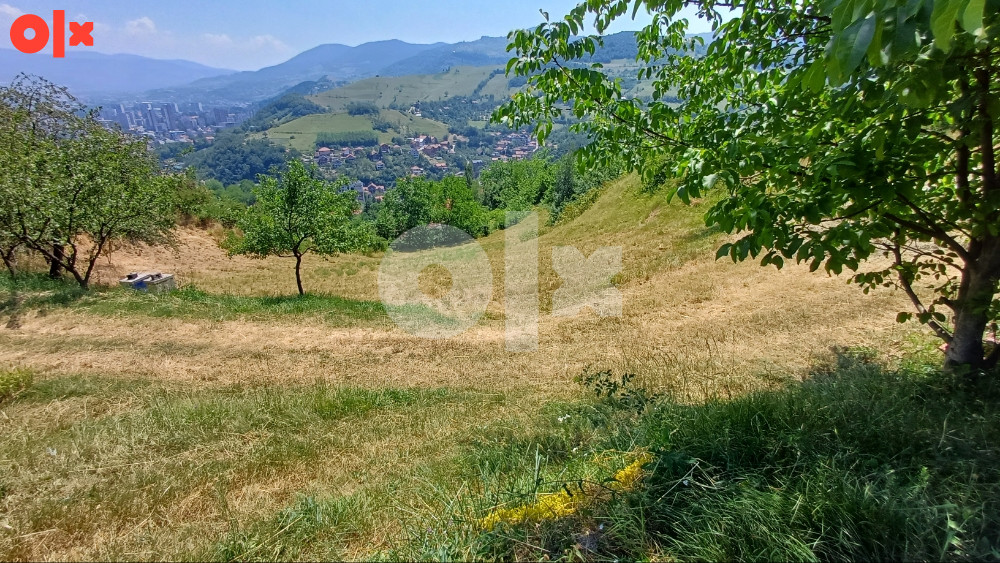 Jedinstvena prilika!Zemljište na atraktivnoj lokaciji - Zmajevac 17