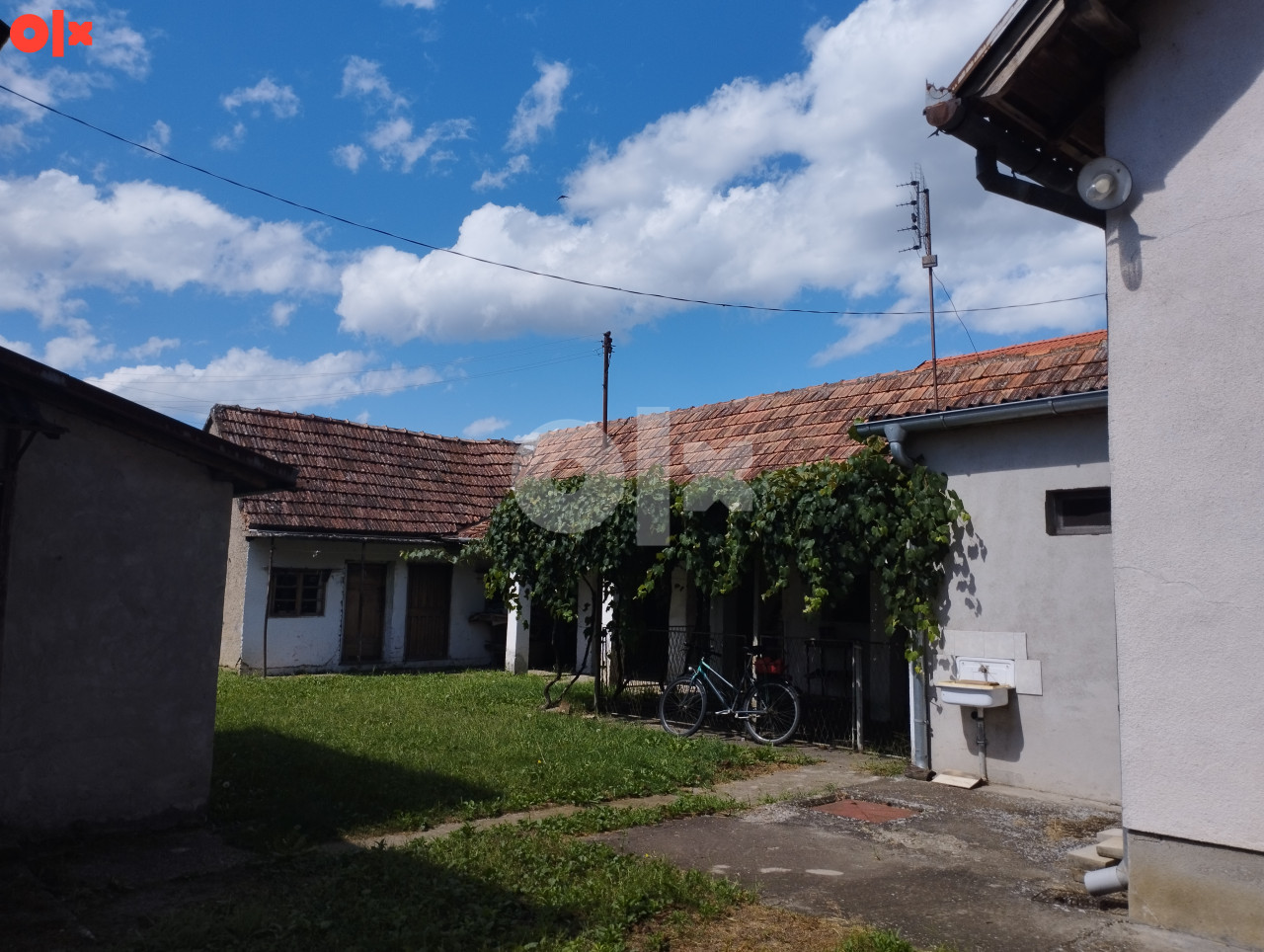 Kuća i okućnica Rovine Gradiška 111m2 + 124m2 na placu 3221m2 2