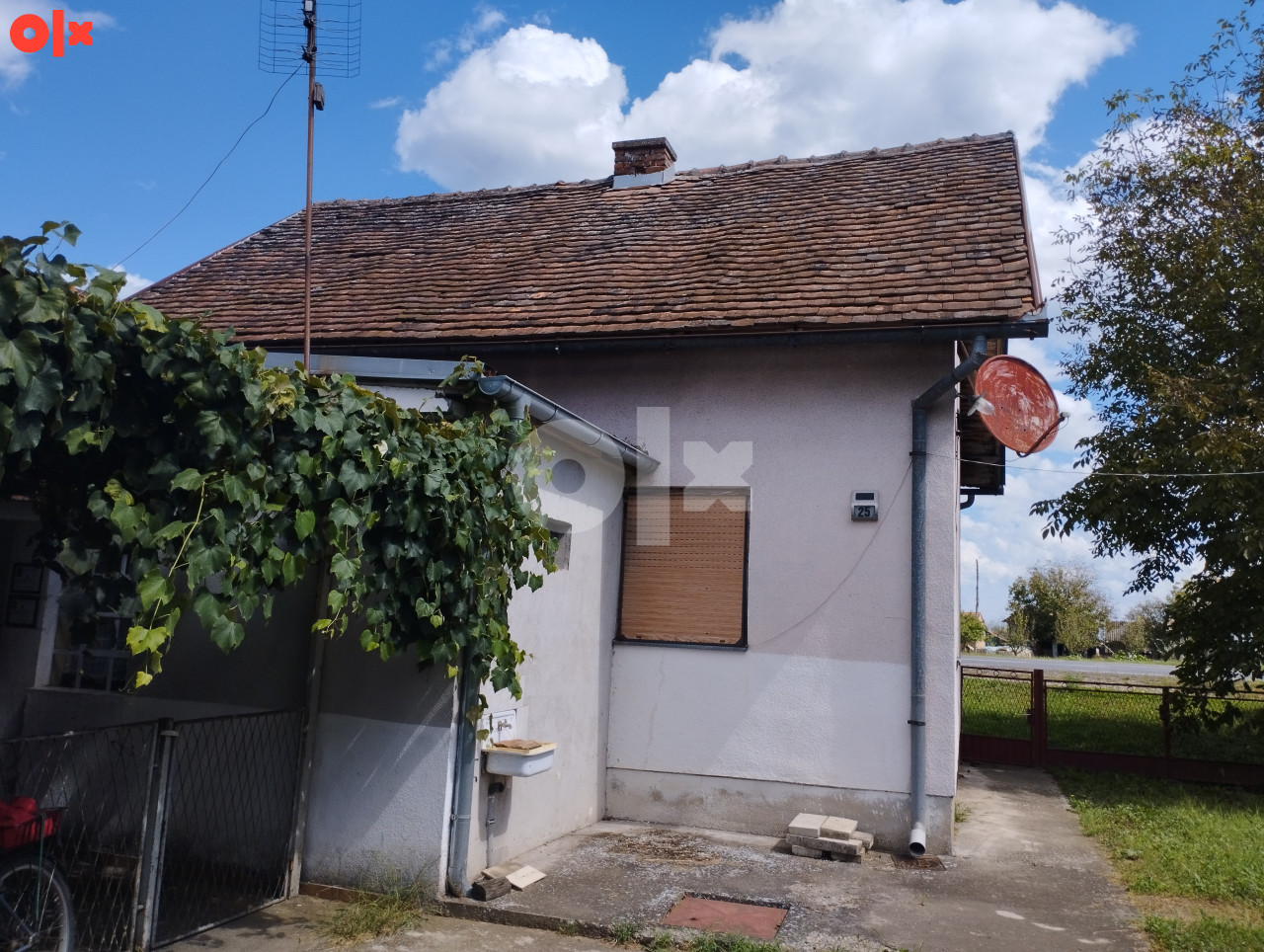 Kuća i okućnica Rovine Gradiška 111m2 + 124m2 na placu 3221m2 3