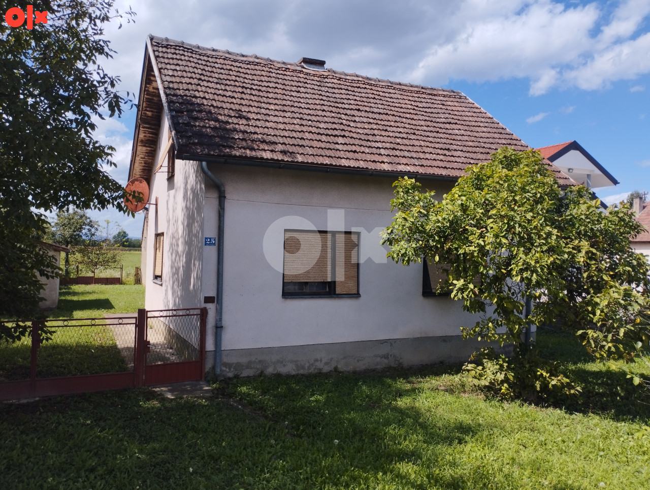 Kuća i okućnica Rovine Gradiška 111m2 + 124m2 na placu 3221m2