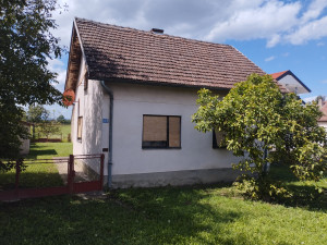 Kuća i okućnica Rovine Gradiška 111m2 + 124m2 plus plac