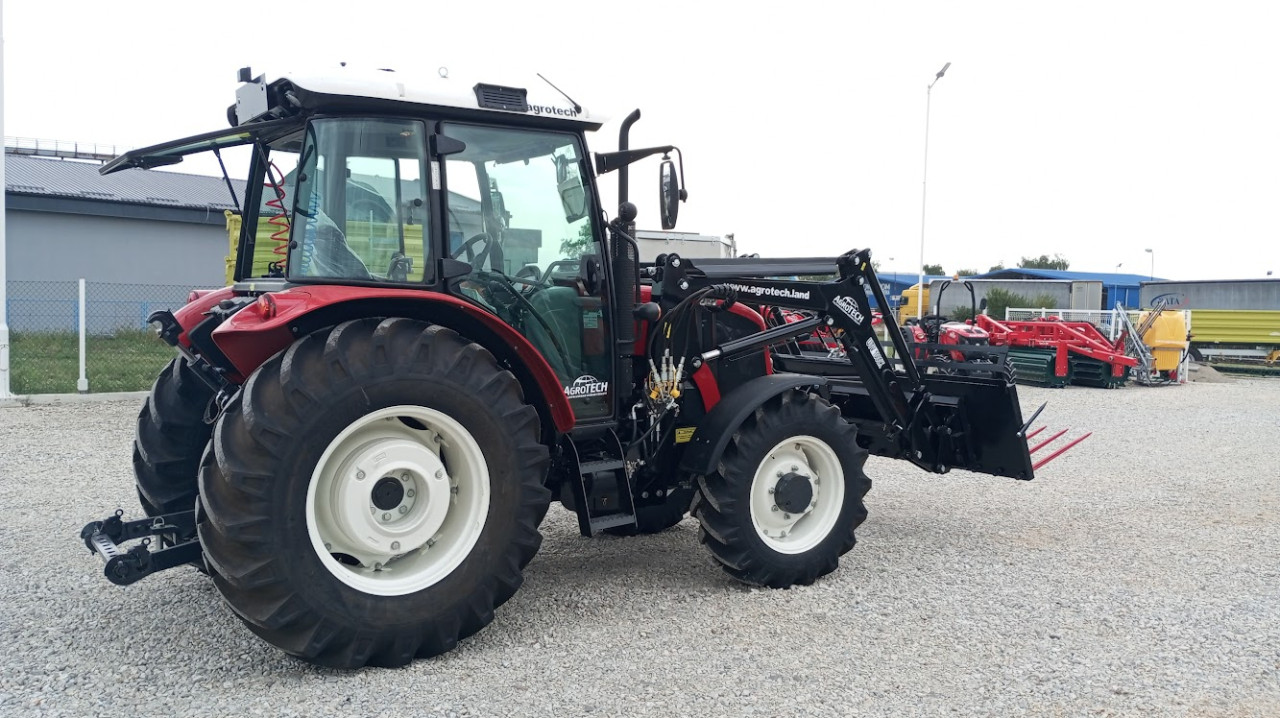 Traktor Armatrac 854 lux
