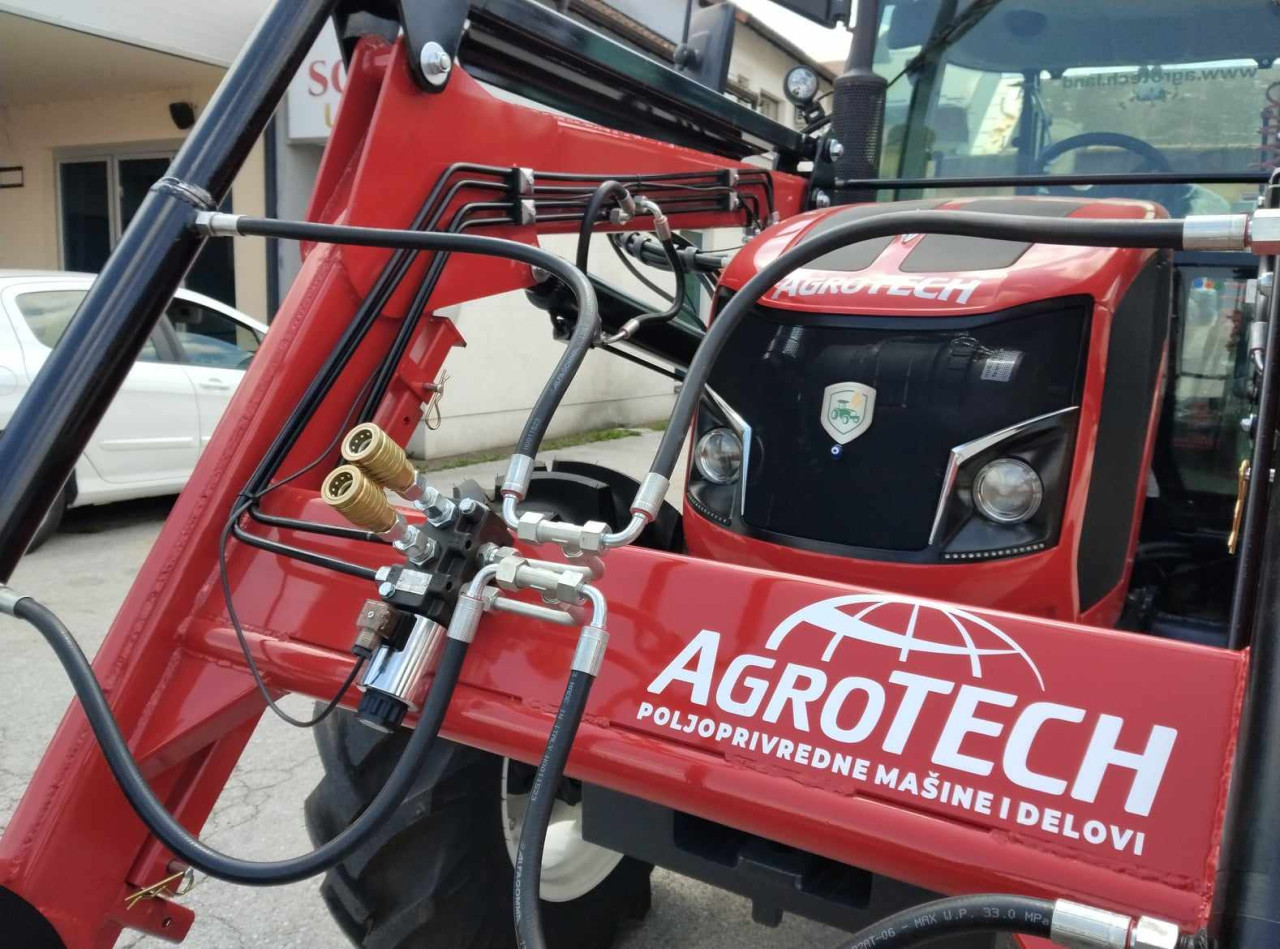 Traktor Armatrac 854 lux