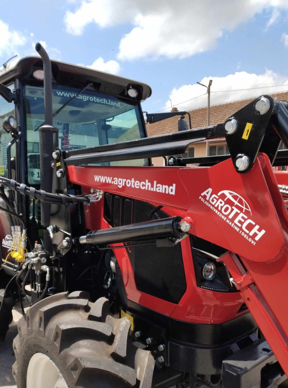 Traktor Armatrac 854 lux