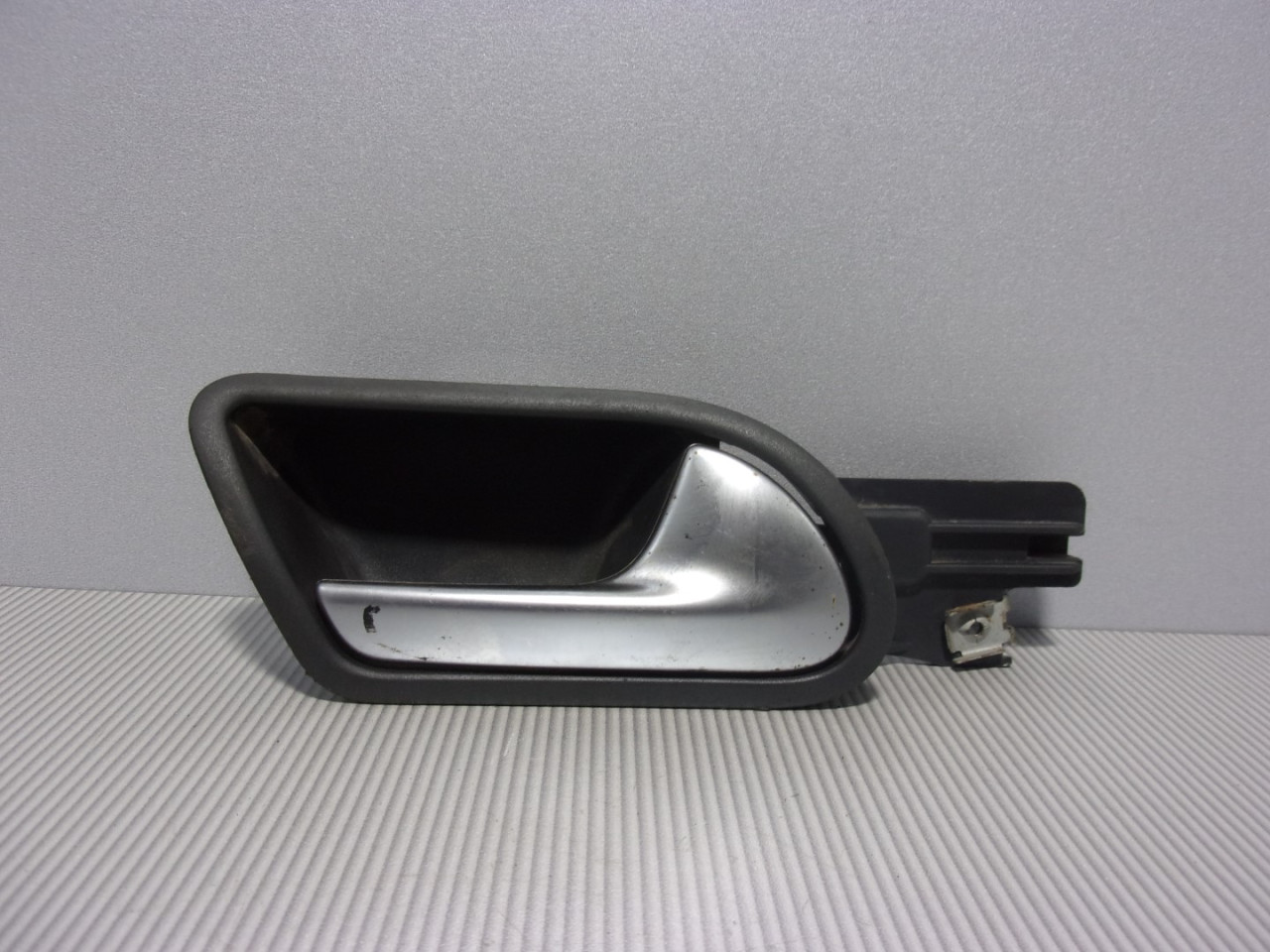 1K4839114B 1K4839114B UNUTRASNJA RUCKA VRATA VW GOLF 5