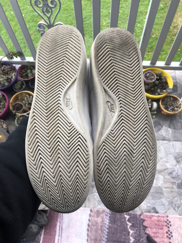 Nike Court Royale 2