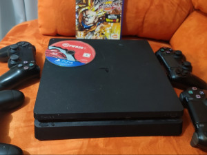 Play station slim 4