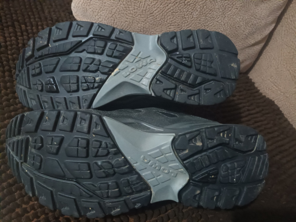 Lowa ženske patike br.39.5 gore_tex